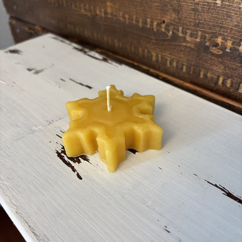 100% Beeswax Candle - Floating Snowflake