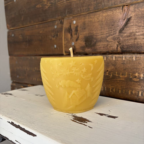 100% Beeswax Candle - Santa Skyscape